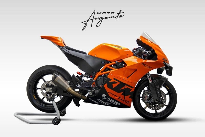 2022 KTM RC8 C - 1 2022 KTM RC8 C - 1