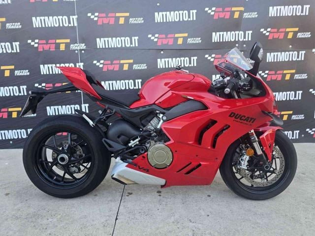 2023 Ducati V4 Panigale - 1 2023 Ducati V4 Panigale - 1