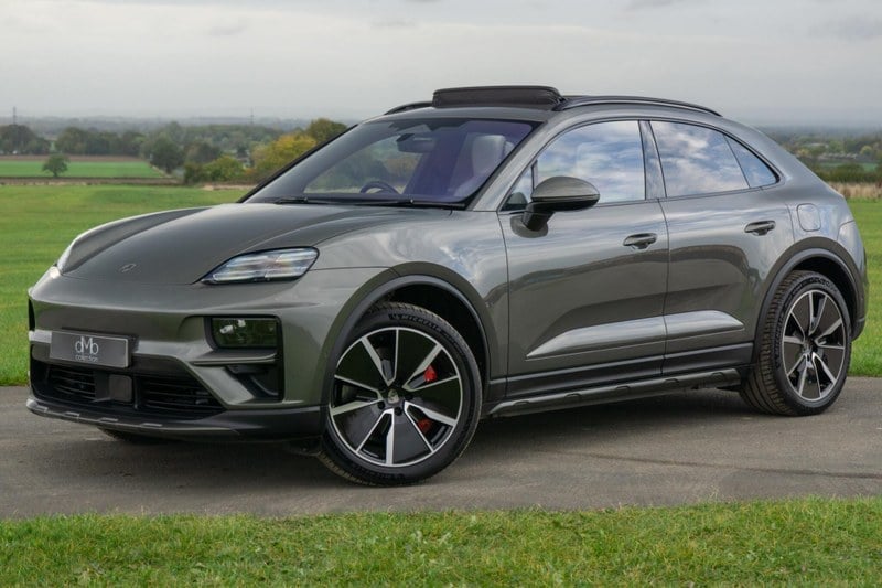 2026 Porsche Macan - 1 2026 Porsche Macan - 1