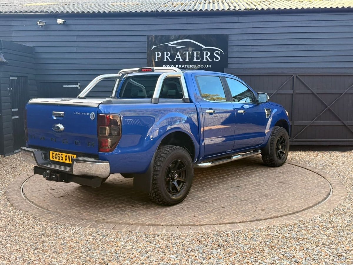 Ford Ranger 023 2015 Ford Ranger Azul Automático, 6 velocidades Volante à direita em ...