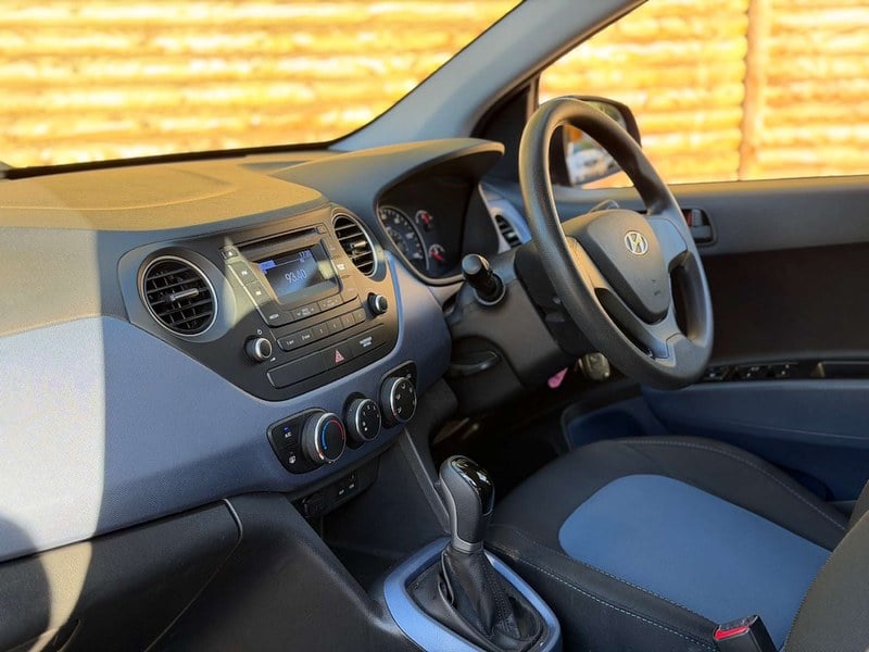 2016 Hyundai I10 - 2 2016 Hyundai I10 - 2