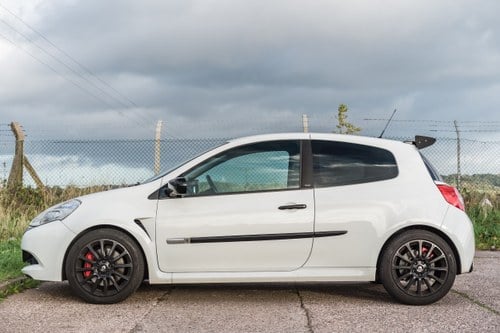 2012 Renault Clio RS200 Cup For Sale (picture 6 of 156)
