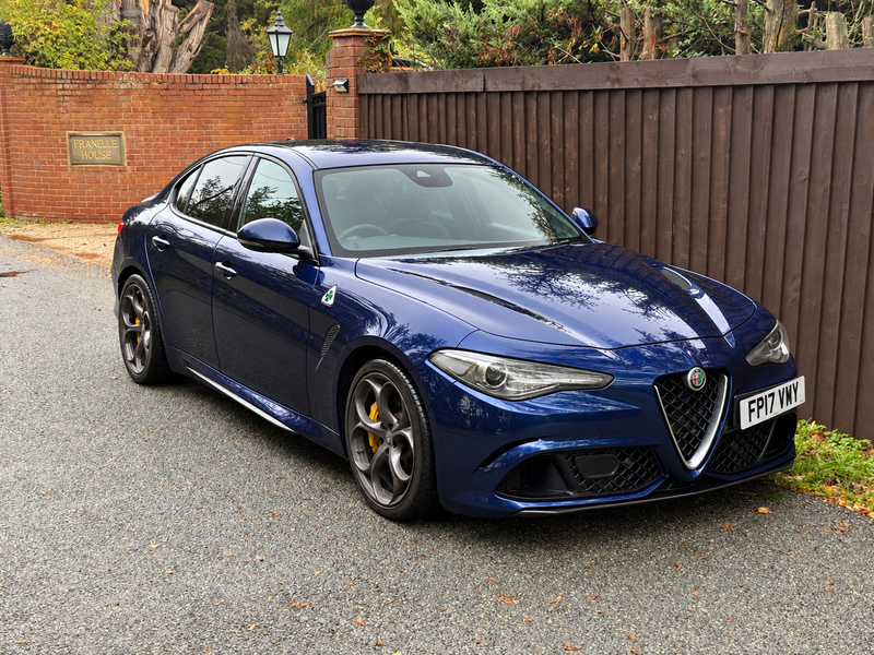 2017 Alfa Romeo Giulia - 1 2017 Alfa Romeo Giulia - 1