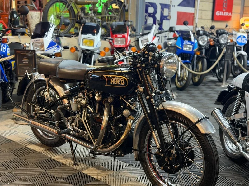 1950 Vincent Rapide - 2 1950 Vincent Rapide - 2