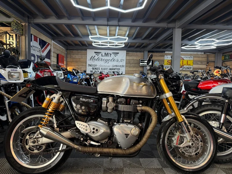 2016 Triumph Thruxton 1200R - 1 2016 Triumph Thruxton 1200R - 1