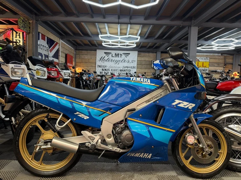 1987 Yamaha TZR 125 - 1 1987 Yamaha TZR 125 - 1