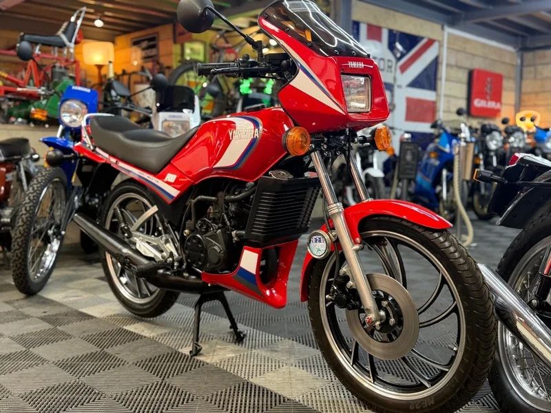 1984 Yamaha RD 125 - 2 1984 Yamaha RD 125 - 2