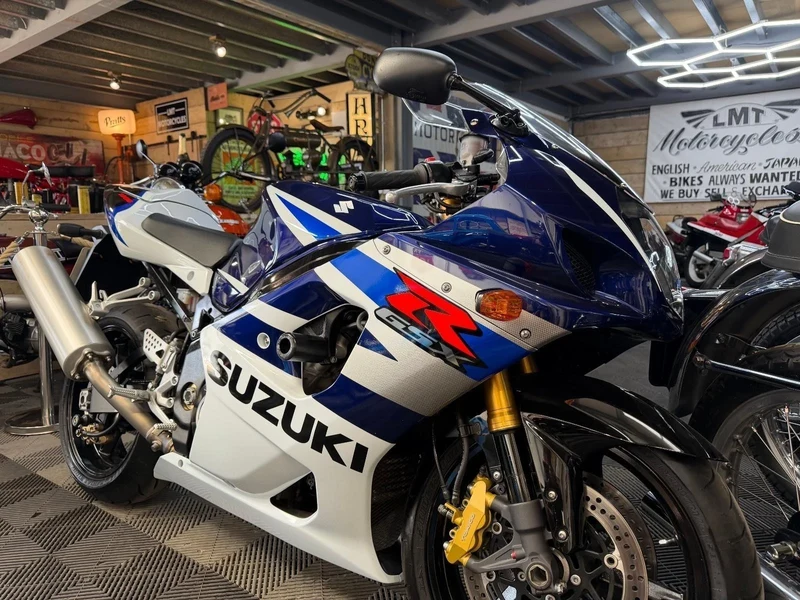 2004 Suzuki GSX R 1000 - 2 2004 Suzuki GSX R 1000 - 2