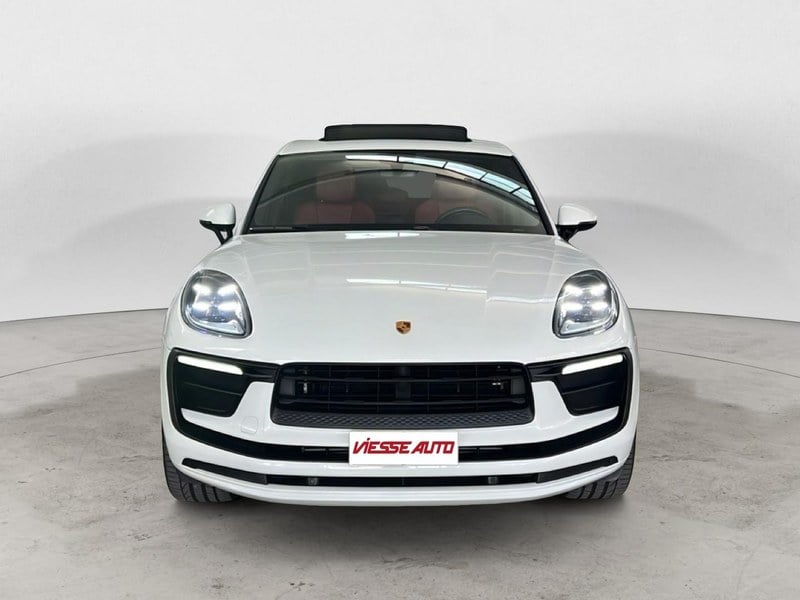 2022 Porsche Macan - 2 2022 Porsche Macan - 2
