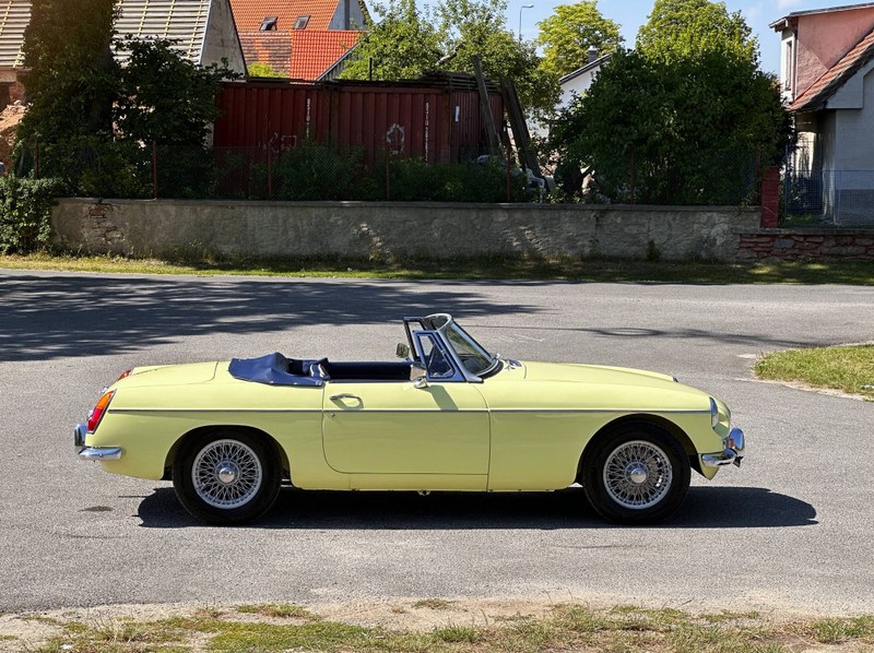 1967 MG MGB - 2 1967 MG MGB - 2