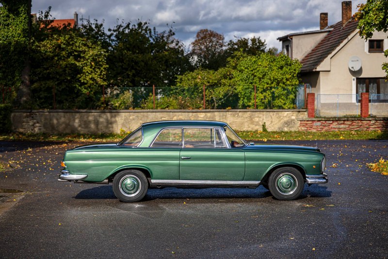 1967 Mercedes 250 - 2 1967 Mercedes 250 - 2