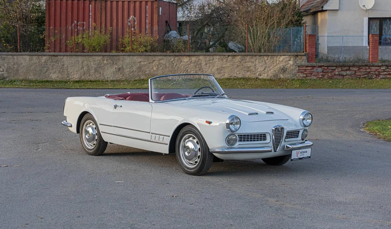 1961 Alfa Romeo 2000 - 1 1961 Alfa Romeo 2000 - 1