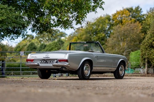 1966 Mercedes-Benz 230SL ‘Pagoda’ Manual LHD W113 Te koop (foto 2 van 54)