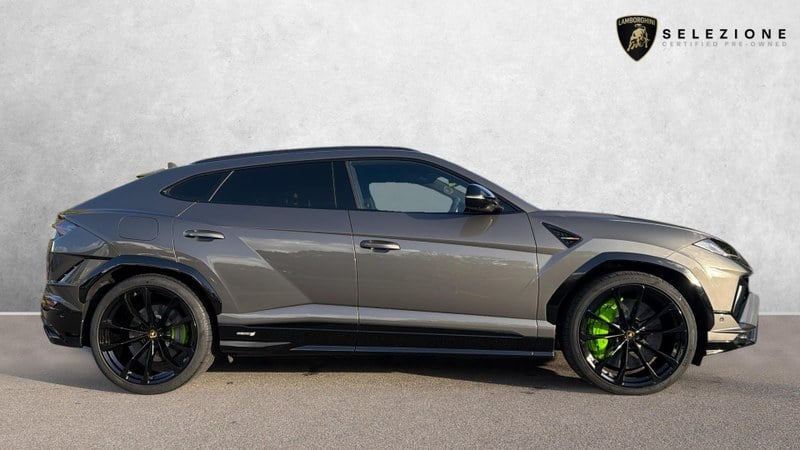 2023 Lamborghini Urus - 2 2023 Lamborghini Urus - 2