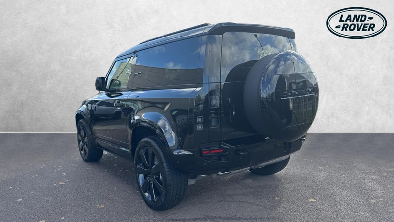 2027 Land Rover Defender - 2 2027 Land Rover Defender - 2
