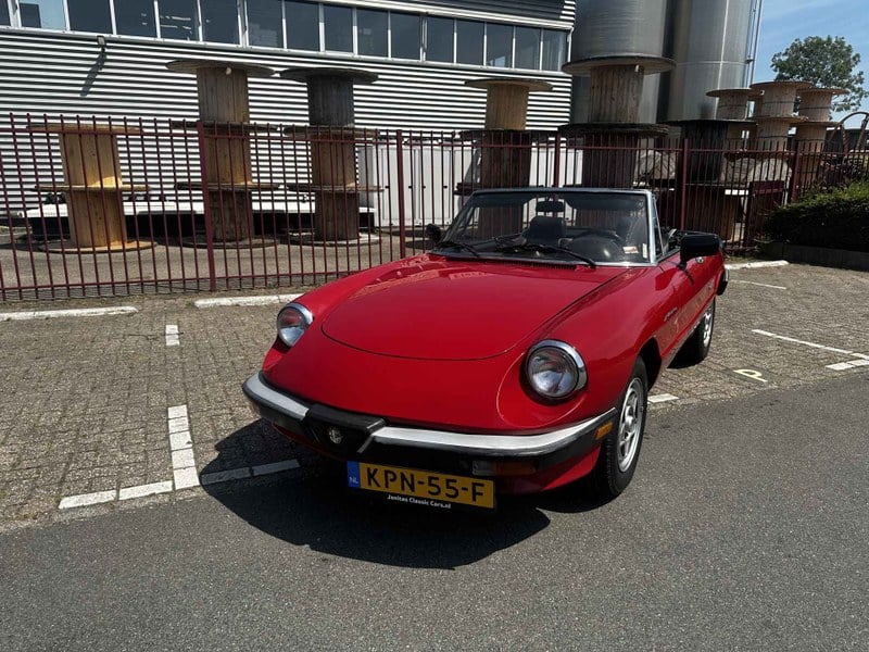 1986 Alfa Romeo Spider - 1 1986 Alfa Romeo Spider - 1