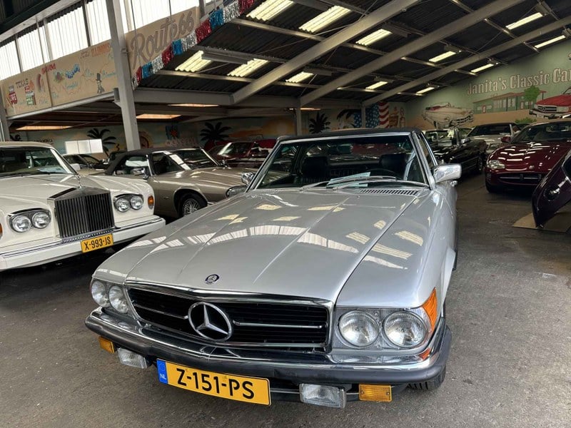 1981 Mercedes SL Class - 2 1981 Mercedes SL Class - 2