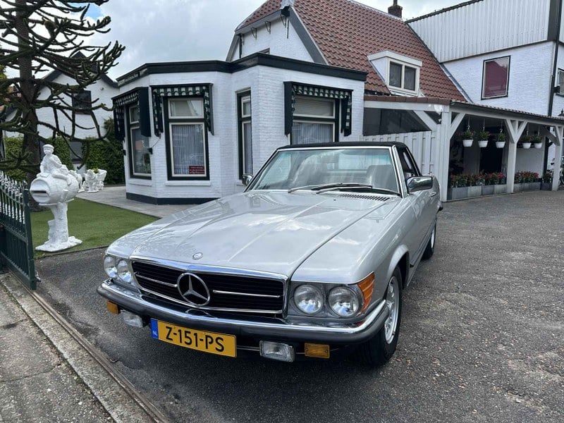 1981 Mercedes SL Class - 1 1981 Mercedes SL Class - 1