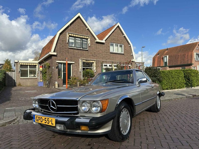1987 Mercedes SL Class - 2 1987 Mercedes SL Class - 2
