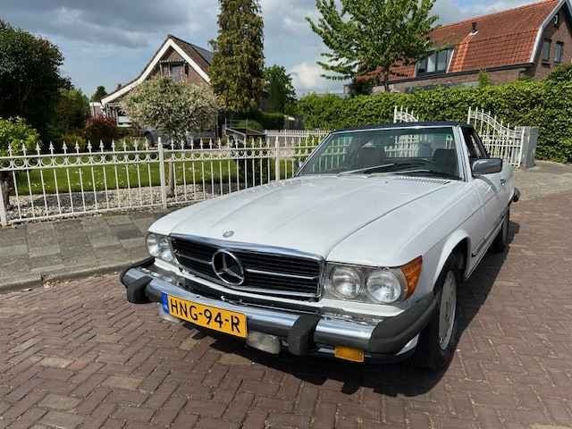1988 Mercedes SL Class - 1 1988 Mercedes SL Class - 1