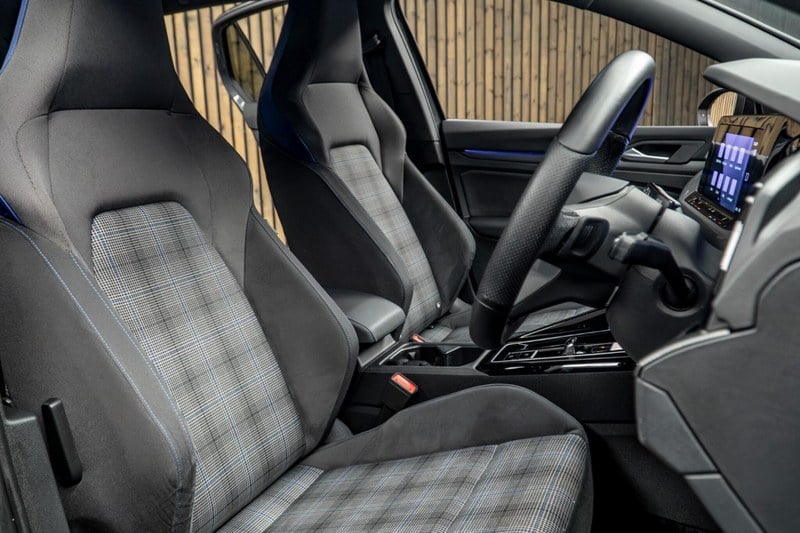 2024 Volkswagen Golf - 2 2024 Volkswagen Golf - 2