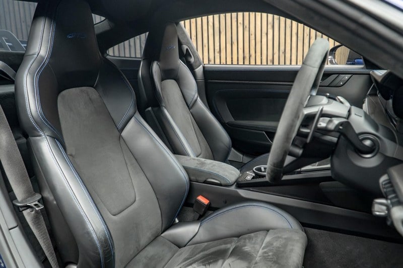 2023 Porsche 911 - 2 2023 Porsche 911 - 2