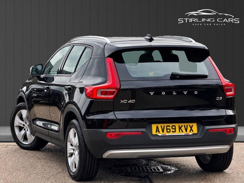 2019 Volvo XC40 - 2 2019 Volvo XC40 - 2