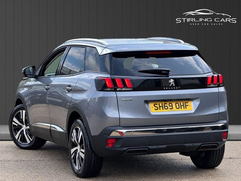 2020 Peugeot 3008 - 2 2020 Peugeot 3008 - 2