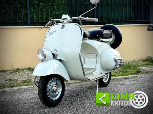 Piaggio Vespa 125 - FAROBASSO 1955 VN1T - Restauro Completo In vendita