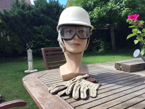 1950 Vintage motor racing helmet,goggles and gloves For Sale