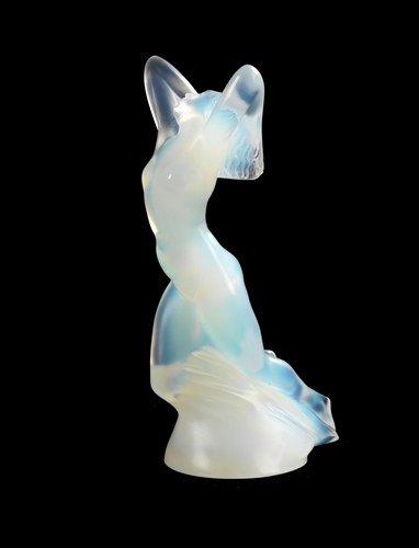 A 'Vitesse' opalescent glass paperweight by Cristal Lalique, For Sale by Auction