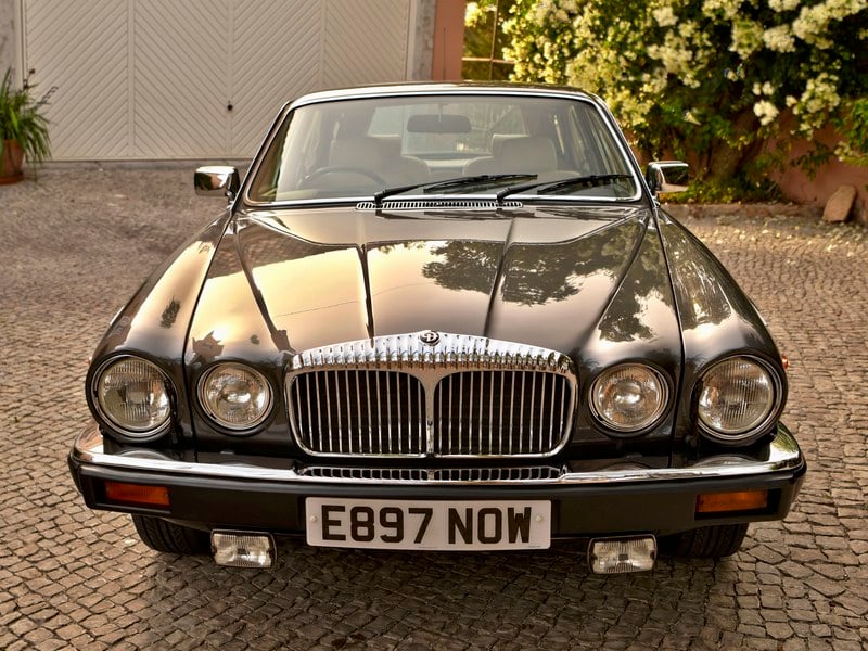1988 JAGUAR DAIMLER DOUBLE SIX SERIES 3 RHD
