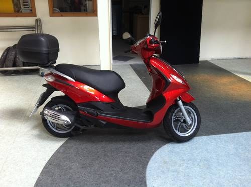 2013 Piaggio Fly 125 only 120miles  £ 1500 For Sale