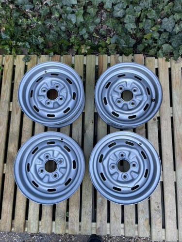 1960 Mini Classic rims