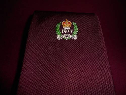 1977 Queens Silver Jubilee Tie. For Sale