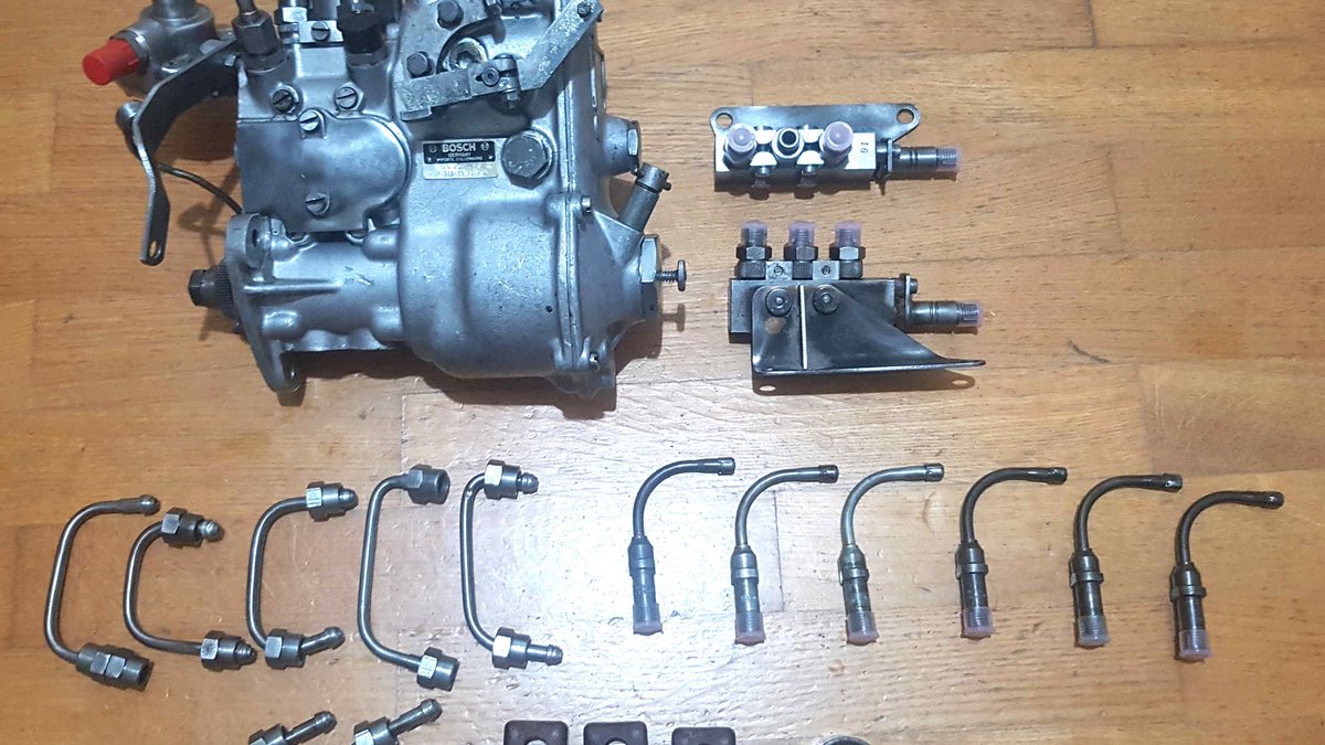 W112 Injektor Injection pump Mercedes W111 refurbished | Car & Classic