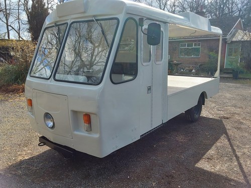 Wales & Edwards milk float