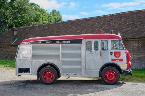 1960 Commer  Karrier Gamecock Fire Engine - 6