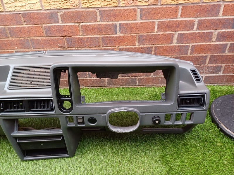 Ford escort mk3 dashboard s1 Sierra 1500 - 2 Ford escort mk3 dashboard s1 Sierra 1500 - 2