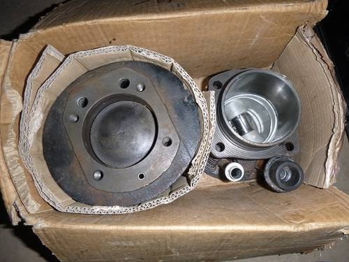 isetta pair of cylinders and pistons For Sale