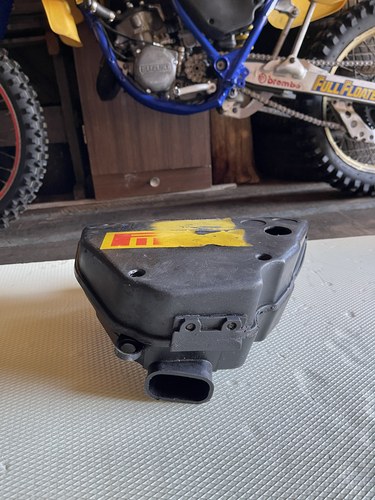 Suzuki RM125 Air Box