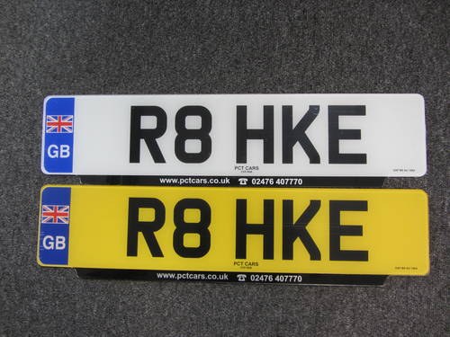R8HKE Number plate In vendita