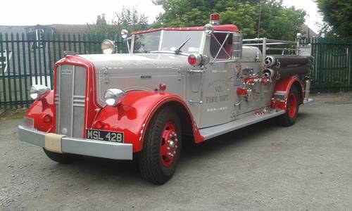 1948 ward la france fire engine -tender/show truck VENDUTO