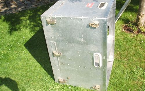 Land Rover type military box? (picture 1 of 6)