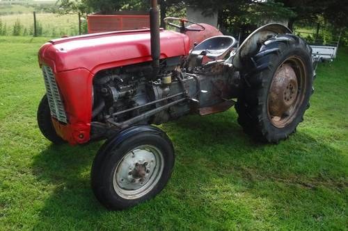 1961 MASSEY FERGUSON 35 RUNNING PROJECT SEE VIDEO CAN DELIVER VENDUTO