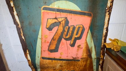 Large fantastic patinaed original 7UP drinks sign £75