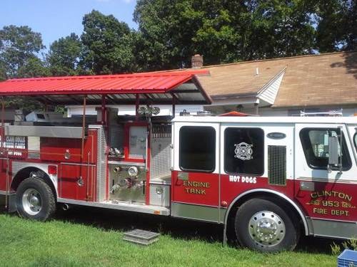 2016  A Fun Novelty FOOD FIRETRUCK the Kids + Owners Love Lines  For Sale