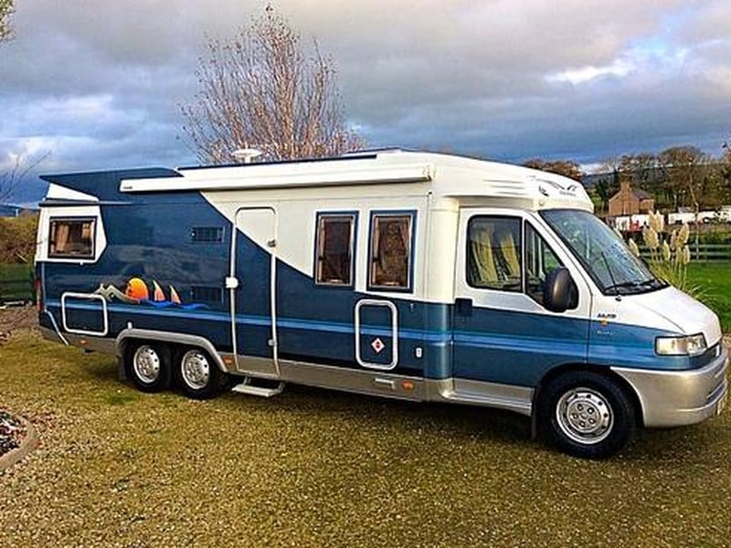 HOBBY 750 LHD LOW PROFILE TAG AXLE QUALITY MOTORHOME PX ?