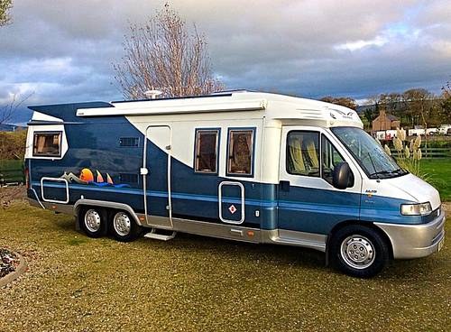 2001 HOBBY 750 LHD LOW PROFILE TAG AXLE QUALITY MOTORHOME PX ? VENDUTO