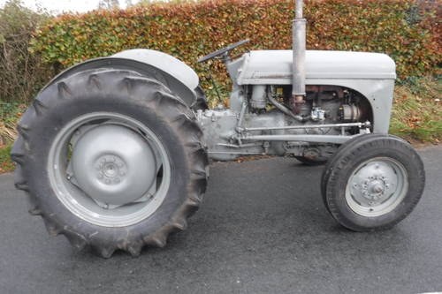 1949 FERGUSON GREY FERGIE ROAD REG DRIVE AWAY SEE VID CAN DELIVER SOLD